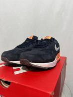 ALS NIEUW! Maat 42,5 - Nike Air Max 1 Two Tone Dark Obsidian, Kleding | Heren, Schoenen, Overige kleuren, Verzenden, Nike, Nike