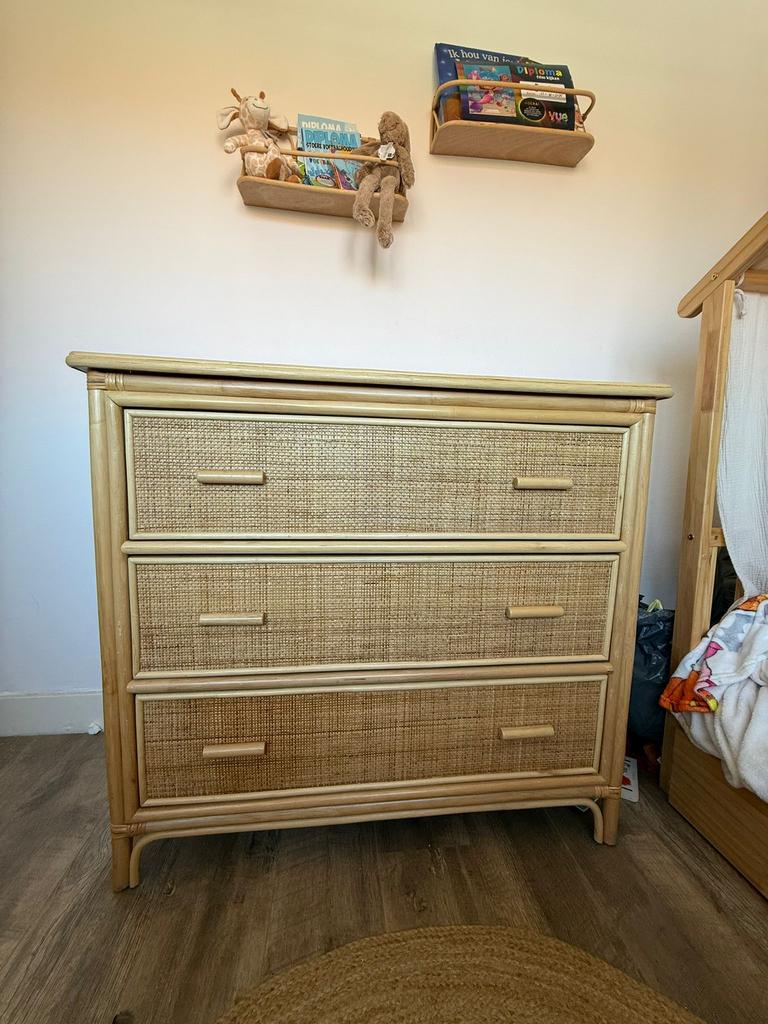 Prachtige rotan commode van Bohorainbow, Kinderen en Baby's, Kinderkamer | Commodes en Kasten, Ophalen, 50 tot 70 cm, 90 tot 105 cm