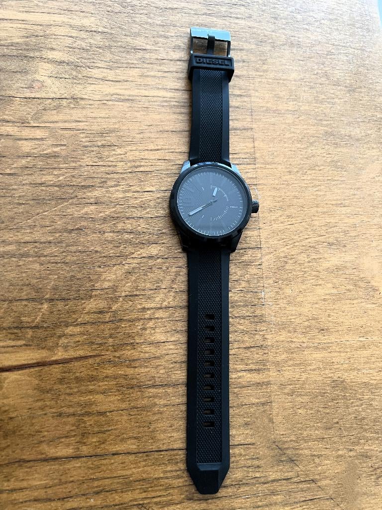 Diesel heren horloge Quartz uurwerk met drie wijzer., Staal, Polshorloge, Kunststof, Zo goed als nieuw