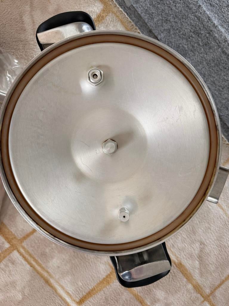 Gebruikte Snelkookpan - Aluminium, Huis en Inrichting, Keuken | Potten en Pannen, Ophalen of Verzenden, Gebruikt, Aluminium, Kookpan of Snelkookpan