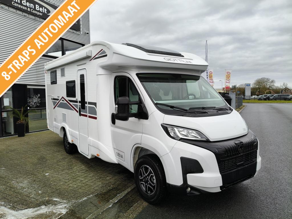 Giottiline Siena 385 Automaat lengtebedden hefbed 5 persoons, Caravans en Kamperen, Ringverwarming, Koelkast, Bedrijf, 6 tot 7 meter