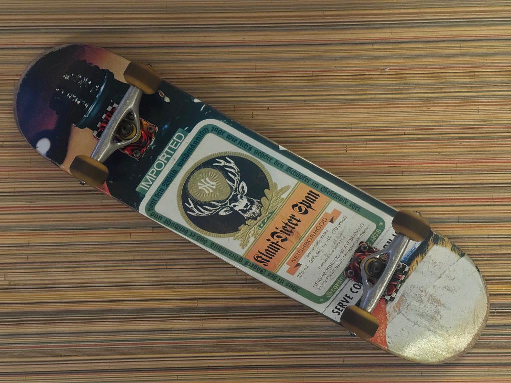 Vintage - Neighborhood Skateboard met Spitfire trucks - 7.5, Ophalen, Gebruikt, Skateboard