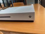Xbox One S + 1 spel, Ophalen of Verzenden, Gebruikt, 500 GB, Met 2 controllers