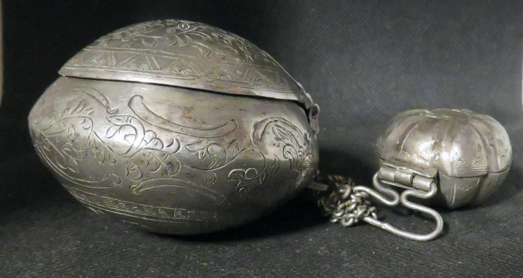 Betelnoot (sirih) set Indonesië. Met zilver herkeuringsmerk, Antiek en Kunst, Antiek | Goud en Zilver, Zilver, Ophalen of Verzenden