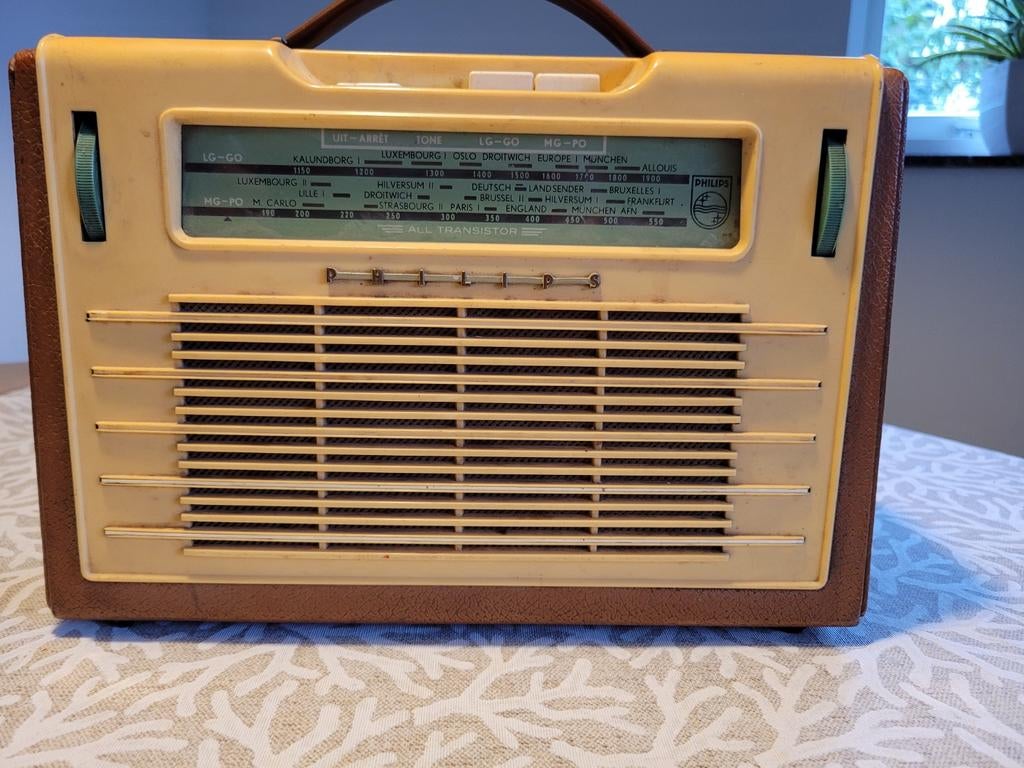 Transistor Philips jaren "60"radio op batterijen, Audio, Tv en Foto, Radio's, Ophalen