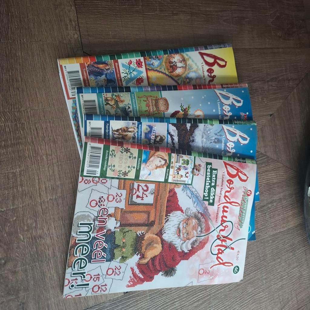 4x Borduurblad  compleet, Hobby en Vrije tijd, Ophalen of Verzenden, Patroon