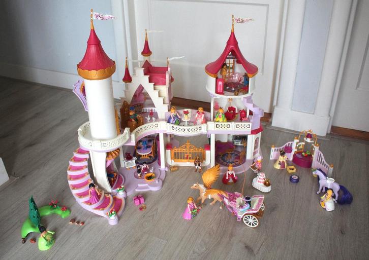 prachtig zeer compleet prinsessenkasteel + extra paarden set, Kinderen en Baby's, Speelgoed | Playmobil, Zo goed als nieuw, Complete set
