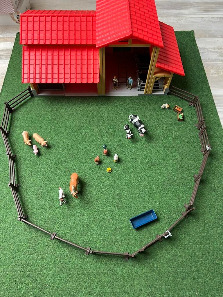 Leuke boerderij met dieren en tractor, Ophalen, Gebruikt