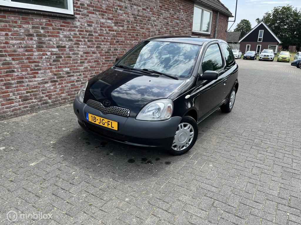 Toyota Yaris 1.0-16V VVT-i Terra, Auto's, Voorwielaandrijving, Gebruikt, 4 cilinders, 400 kg