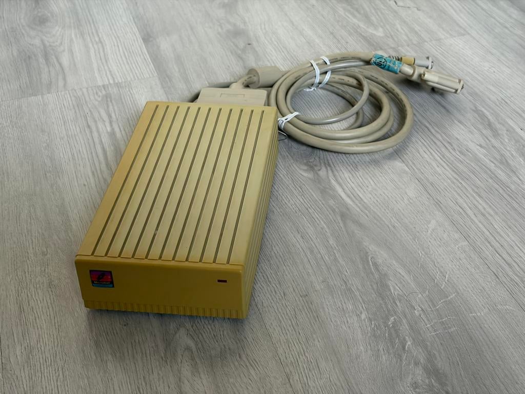 MicroNet MP-30 External SCSI Hard Drive Macintosh Apple Retr, Computers en Software, Vintage Computers, Ophalen of Verzenden