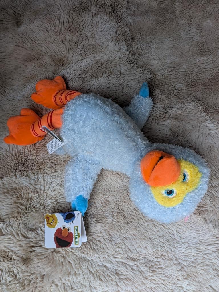 Sesamstraat Pluche Pino 28cm, Kinderen en Baby's, Blauw, Nieuw, Ophalen of Verzenden, Middelgroot (20 tot 80 cm)