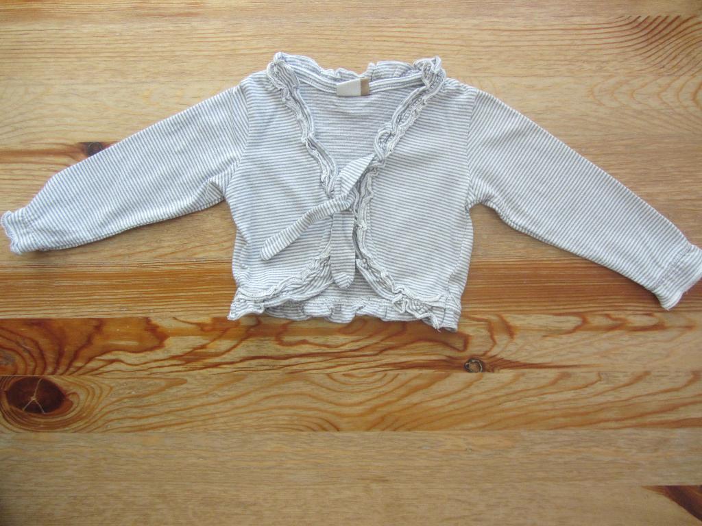 Grijs/wit gestreepte bolero maat 74, Kinderen en Baby's, Babykleding | Maat 74, Zo goed als nieuw, Meisje, Truitje of Vestje, Ophalen of Verzenden