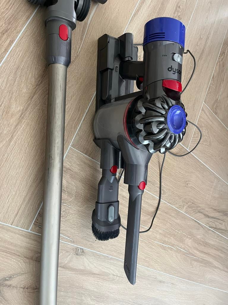 Dyson SV10 stofzuiger, Witgoed en Apparatuur, Stofzuigers, Ophalen, Gebruikt, Reservoir, Stofzuiger