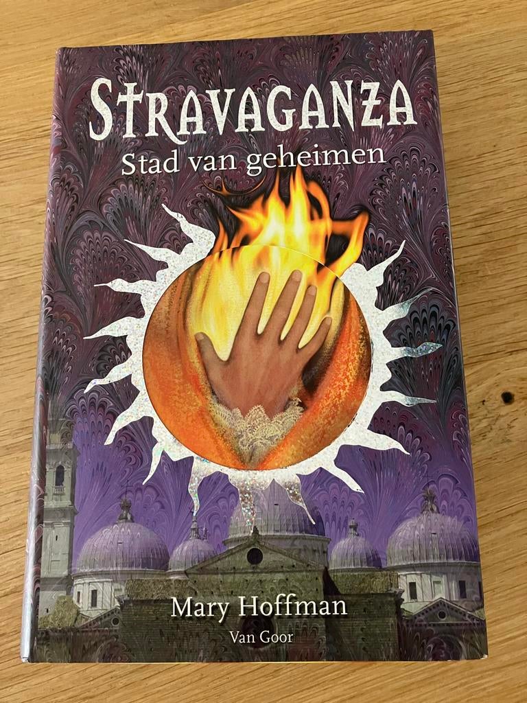 Stravaganza Stad van geheimen - Mary Hoffman, Boeken, Ophalen of Verzenden, Gelezen, Nederland