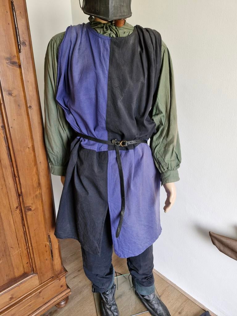 Middeleeuwse wapenrok blauw zwart, Ophalen of Verzenden, Zo goed als nieuw, Overige typen
