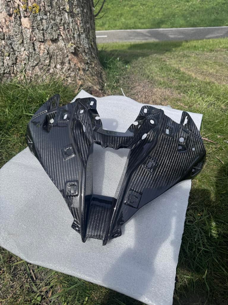 BMW S1000RR carbon fiber luchtinlaat voorste neuskuip, Ophalen of Verzenden, Gebruikt