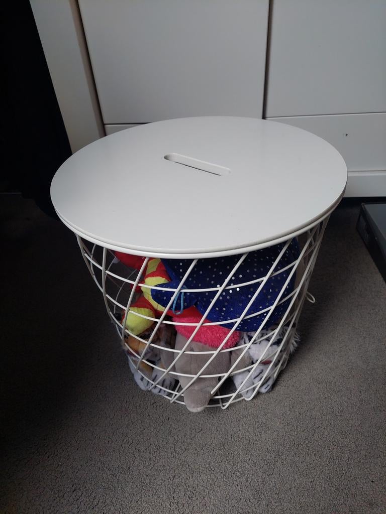 Ikea tafeltje en opbergmand, Ophalen, Rond, Minder dan 55 cm, 45 tot 60 cm