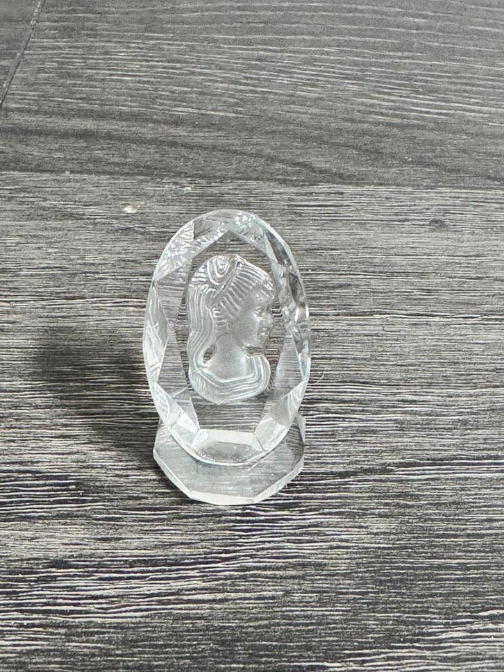 Kristallen Camee Beeldje - Vrouwenprofiel, Antiek en Kunst, Antiek | Glas en Kristal, Ophalen of Verzenden