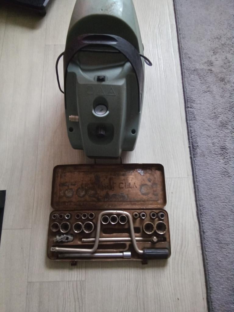 Hikoki Comprosor,en Doppen set, Ophalen