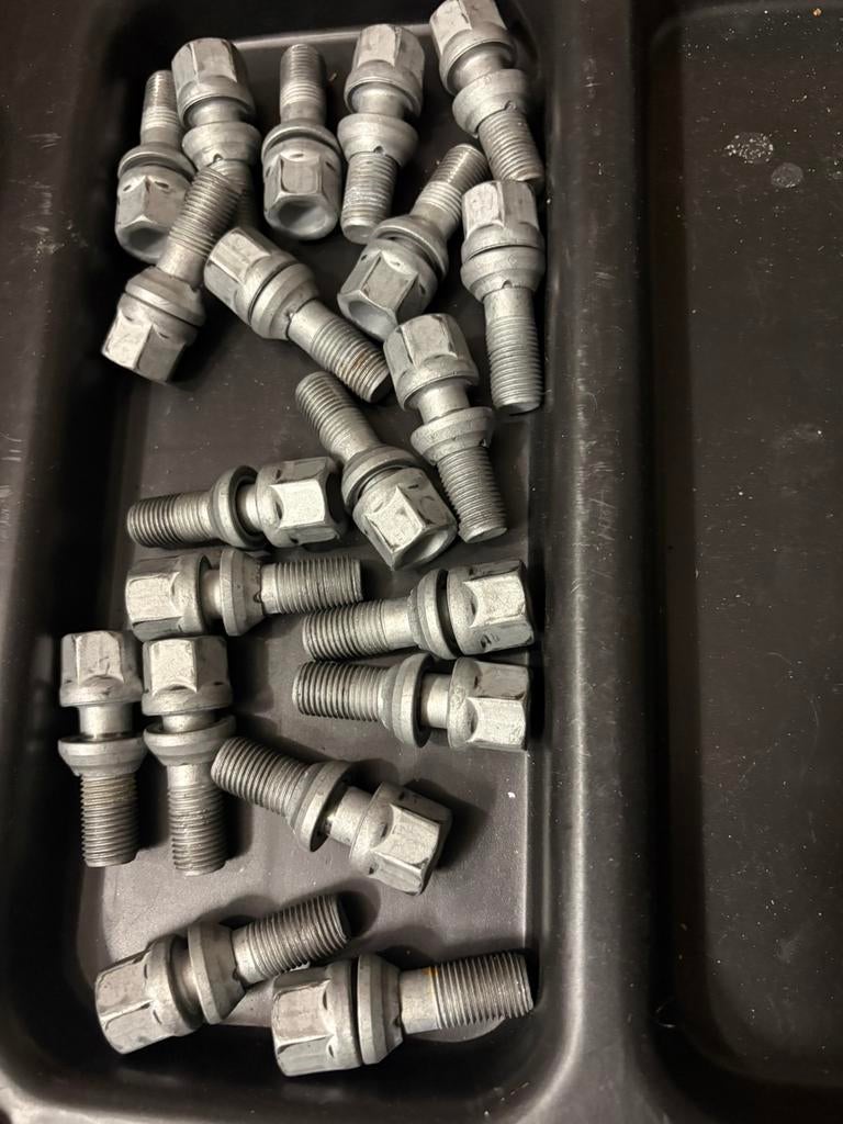 M12x1.25 wielbouten 20 stuks, Ophalen of Verzenden, Gebruikt