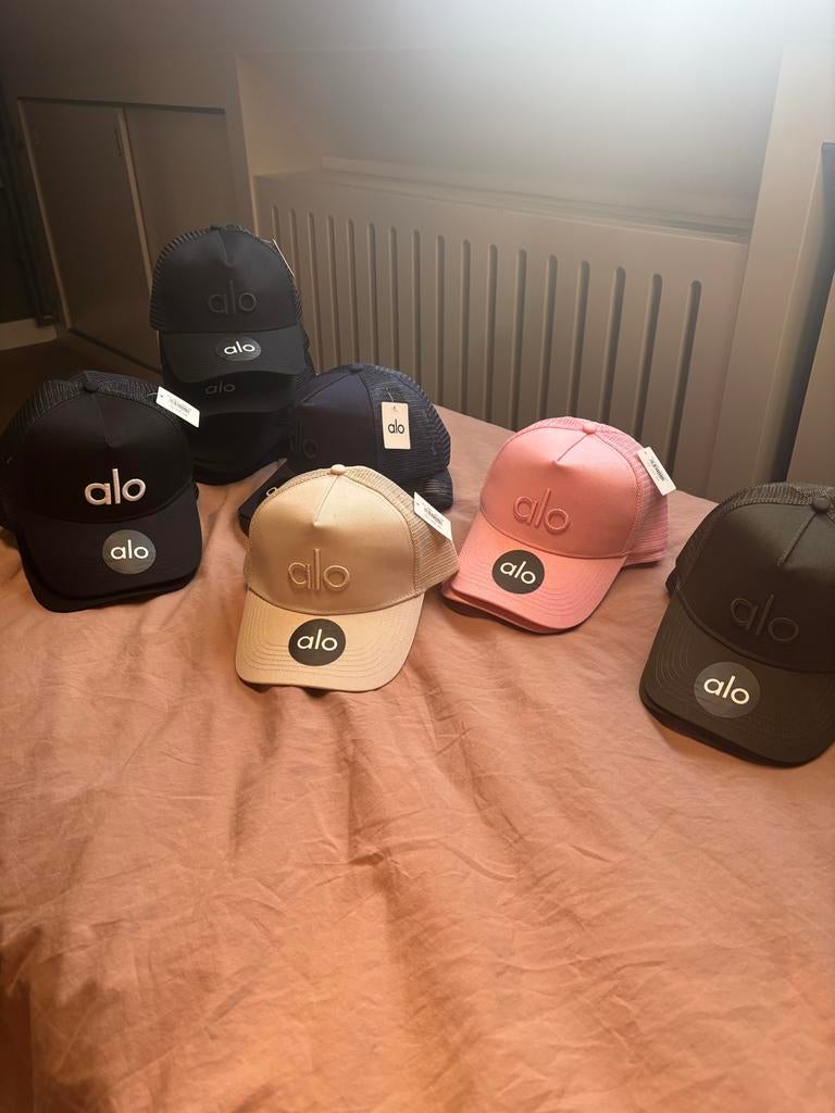 Alo petten, Kleding | Dames, Hoeden en Petten, Ophalen of Verzenden, Nieuw, One size fits all, Pet