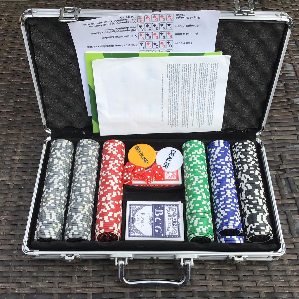 3 spellen, Hobby en Vrije tijd, Ophalen, Zo goed als nieuw