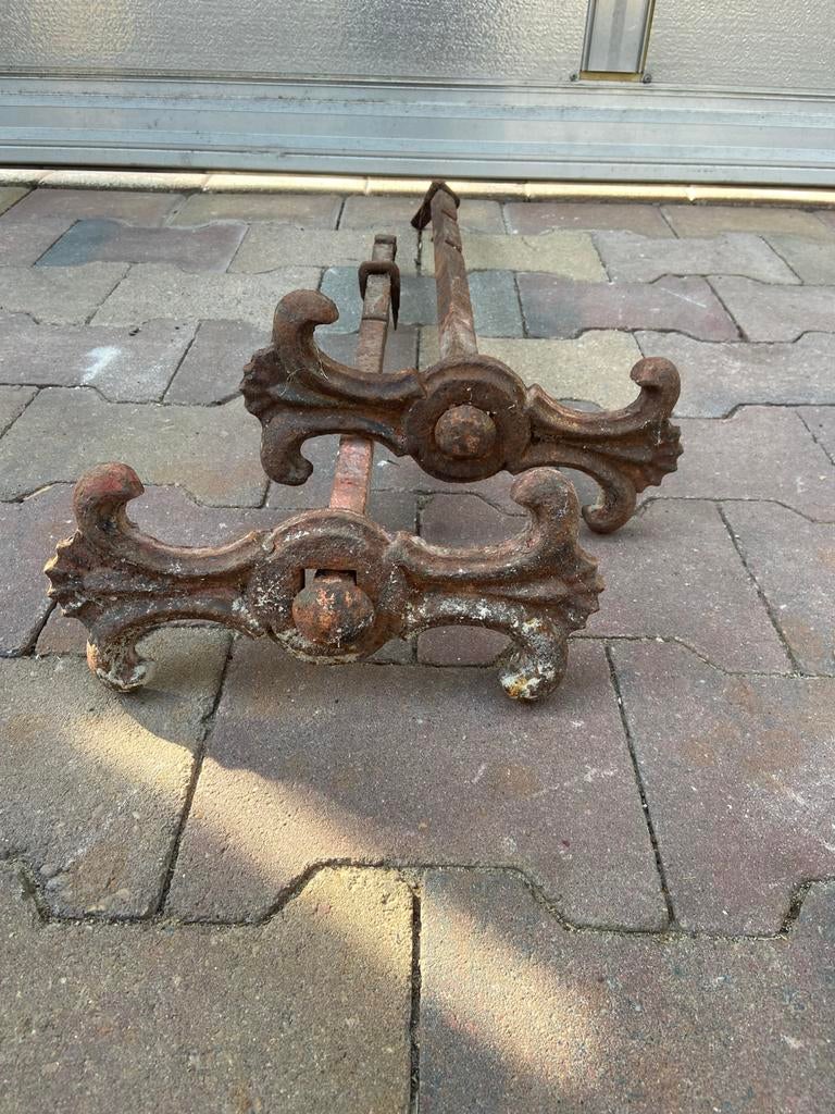 Antieke muurankers. 2 dezelde, Ophalen of Verzenden