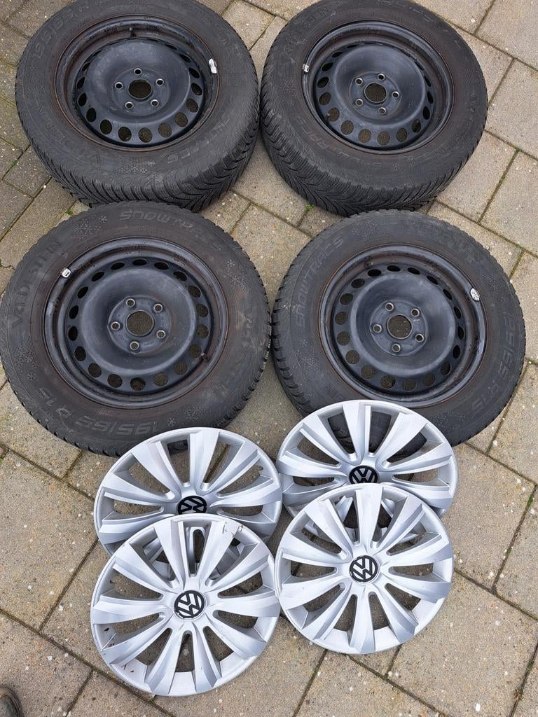 Winterbanden op stalen velgen VW Golf 6, 7, 8, Auto-onderdelen, Banden en Velgen, Banden en Velgen, Winterbanden, 15 inch, 195 mm