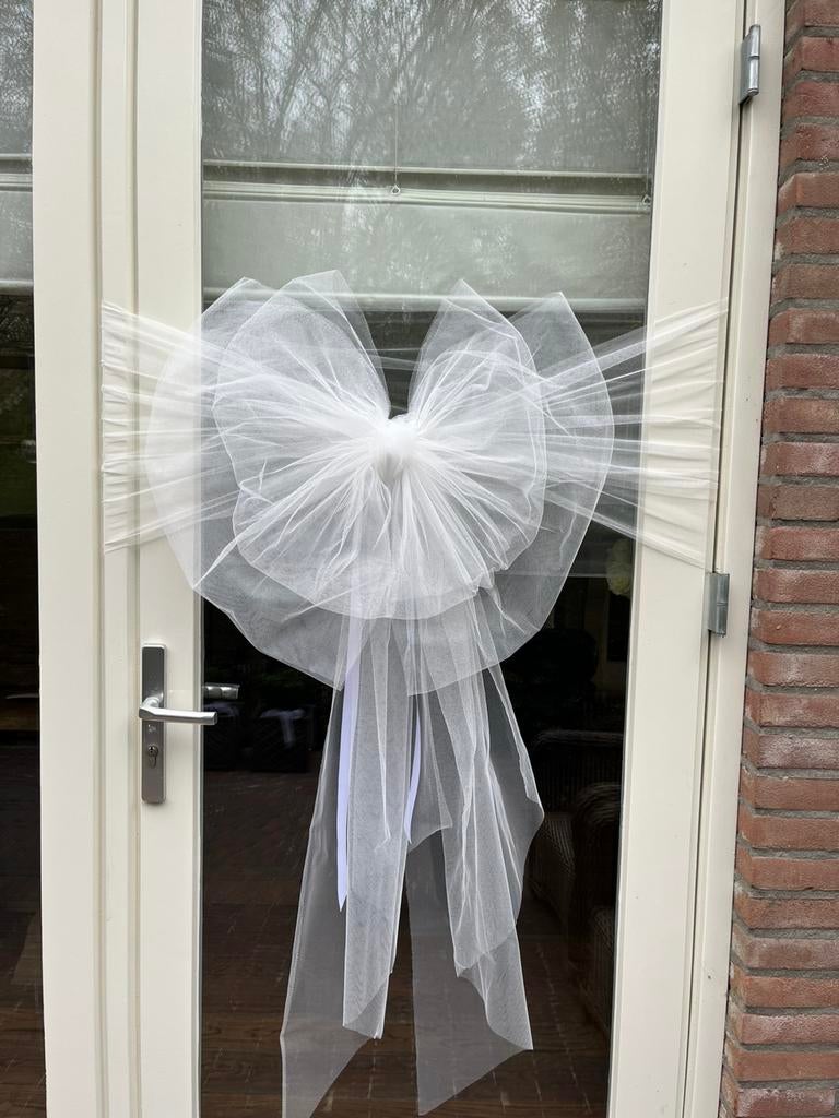 2 witte deurstrikken bruiloft, Kleding | Dames, Trouwkleding en Trouwaccessoires, Ophalen of Verzenden, Zo goed als nieuw, Wit