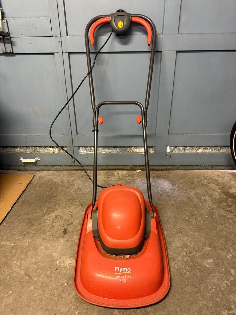 Flymo Turbo Lite 330 zweef grasmaaier, Tuin en Terras, Grasmaaiers, Ophalen, Gebruikt, Elektrische grasmaaier, Flymo
