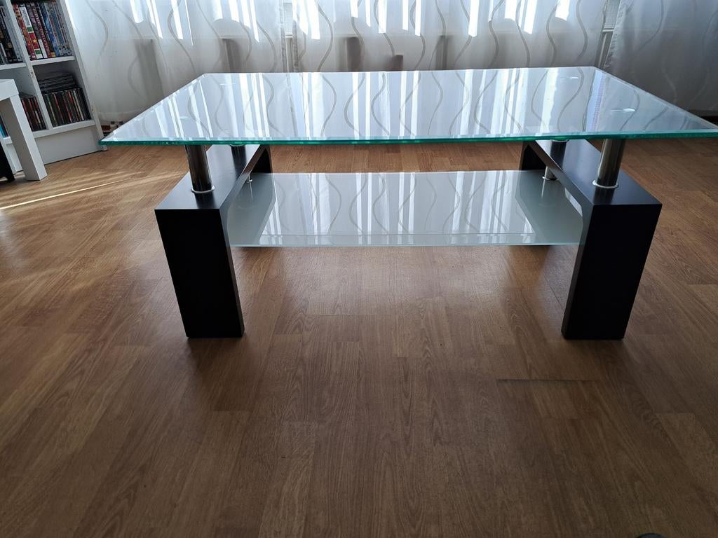 Salontafel zwart chroom. Boven-en onderblad glas. Nieuwstaat, Huis en Inrichting, Tafels | Salontafels, Ophalen, 100 tot 150 cm