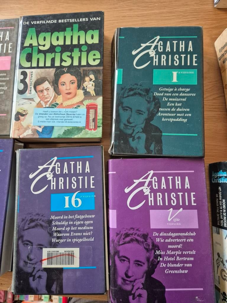Grote verzameling Agatha Christie boeken (meer dan 30), Boeken, Detectives, Ophalen of Verzenden