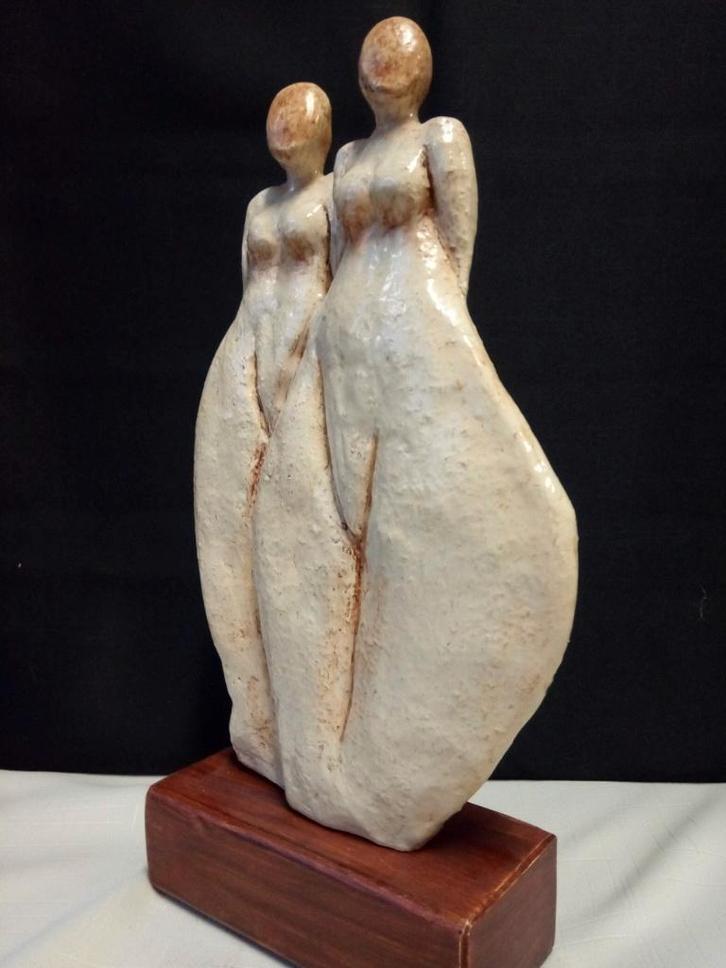 TWEE DAMES, beeld, keramiek, Verzamelen, Beelden en Beeldjes, Nieuw, Mens, Ophalen