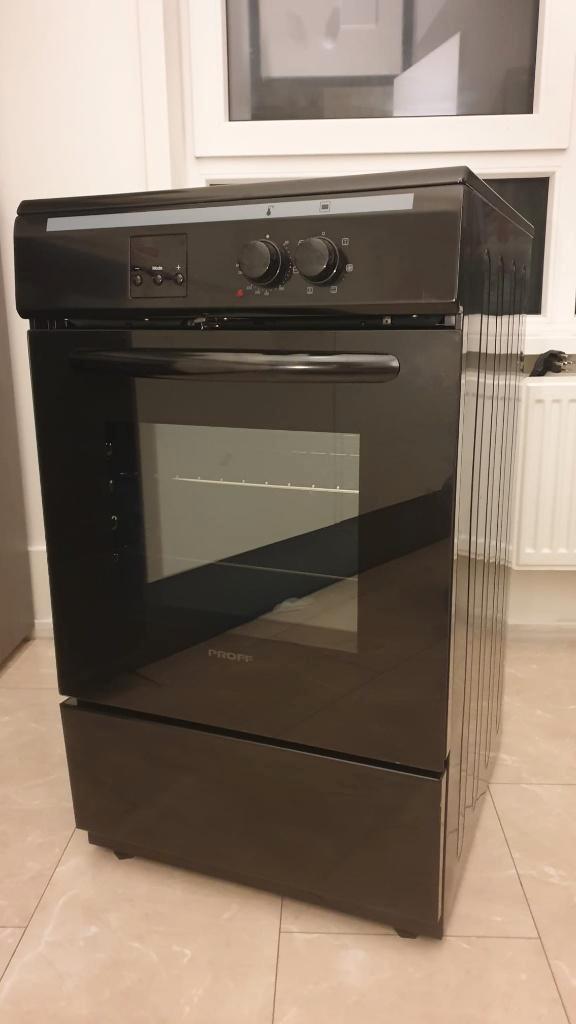 Inductie fornuis Zwart, Huis en Inrichting, Keuken | Servies, Zo goed als nieuw, Kop(pen) en/of Schotel(s), Overige stijlen, Overige materialen