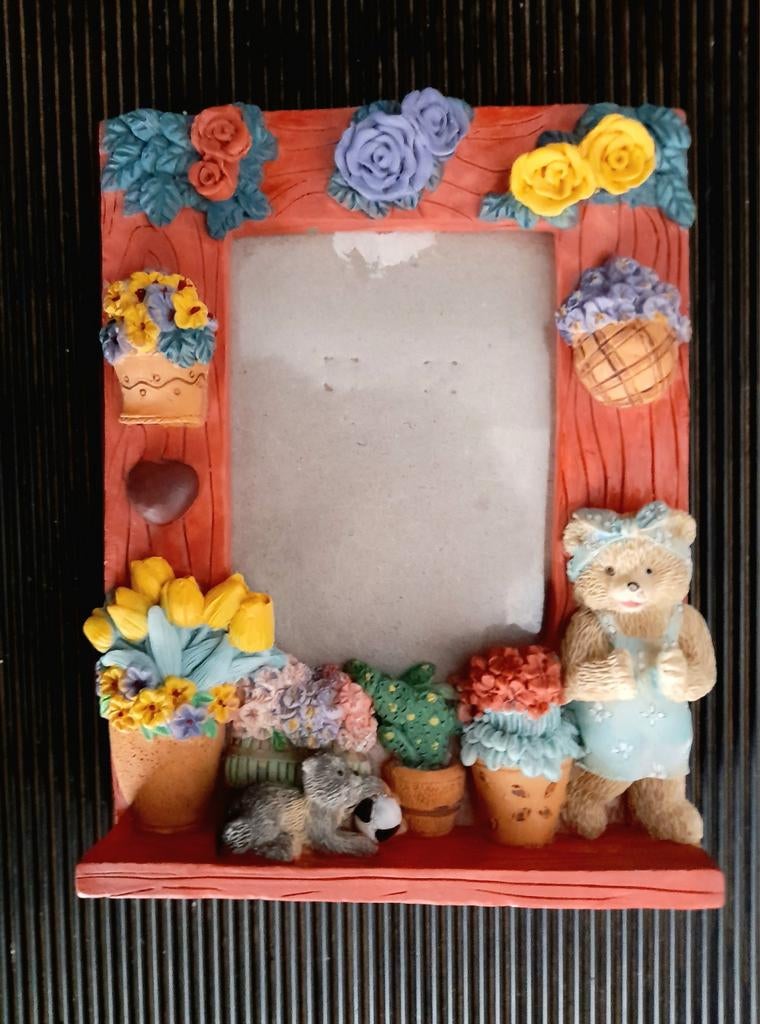 Nieuw roze lijst vol kleurrijke 3Dversiering o.a beertje kat, Ophalen of Verzenden