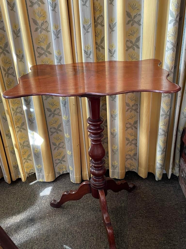 Mahoniehouten bijzettafel / wijntafel, Ophalen