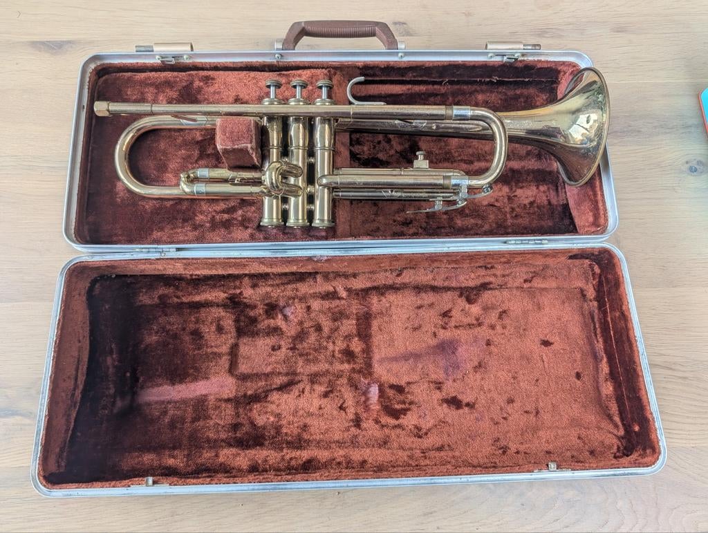 1965 Olds Ambassador Trompet met originele koffer, Muziek en Instrumenten, Ophalen of Verzenden, Gebruikt, Bes-trompet, Met koffer