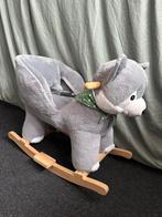 Schattige grijze wolf schommelstoel, Ophalen, Zo goed als nieuw