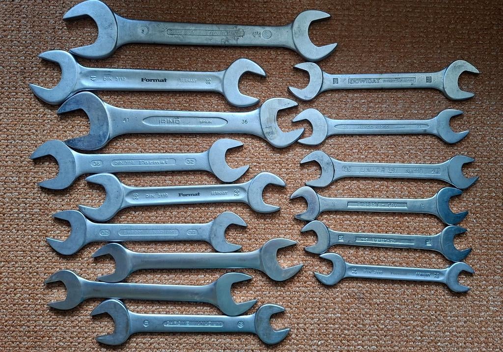 Set steeksleutels met grote maten, Ophalen