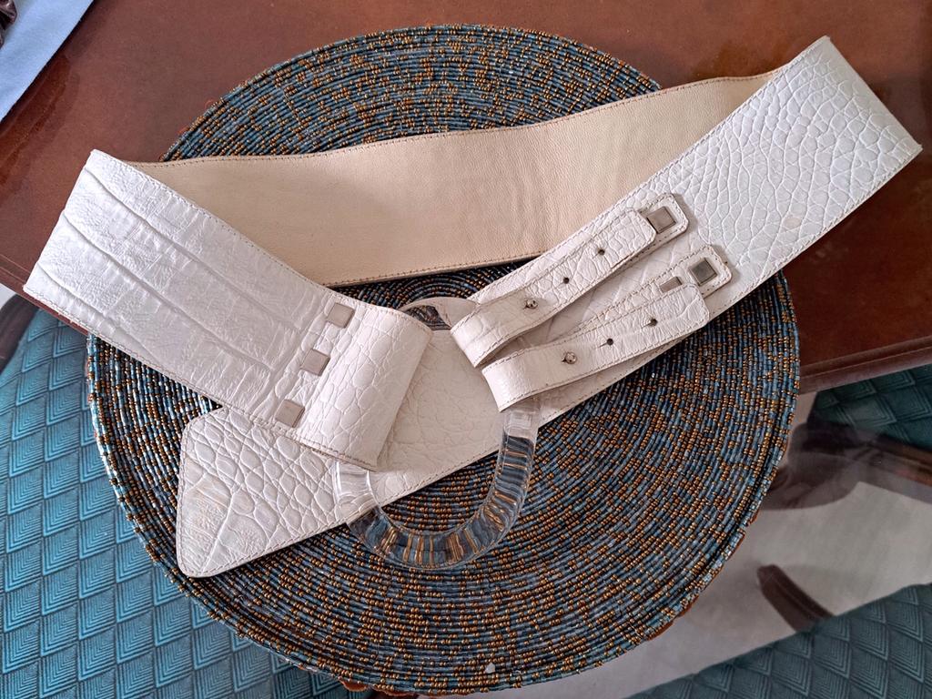 Vintage .Prachtige roomkleurig riem ,verstelbaar,, Kleding | Dames, Riemen en Ceinturen, Ophalen of Verzenden, Zo goed als nieuw