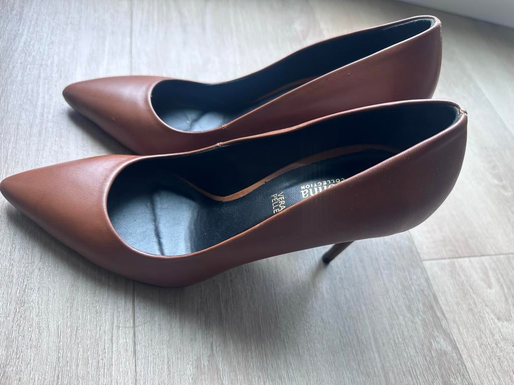 Elegante bruine pumps van Primadonna Collection, Pumps, Bruin, Nieuw, Ophalen of Verzenden