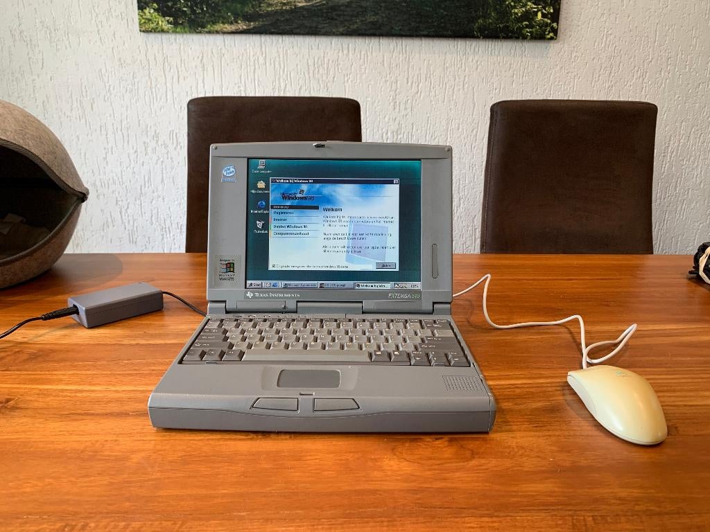 10.4 inch Texas Instruments Pentium 100 Windows 98 laptop, Computers en Software, Ophalen of Verzenden, Texas Instruments