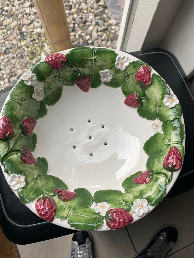 Aardbeien Fruitschaal - Made in Italië, Antiek en Kunst, Antiek | Keramiek en Aardewerk, Ophalen of Verzenden