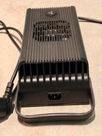 NIU Fast Charger (60V batteries), Fietsen en Brommers, Ophalen of Verzenden, Zo goed als nieuw, Overige typen, Overige merken