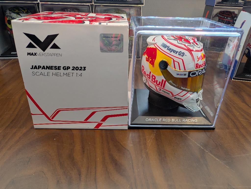 Max Verstappen helm Japan 2023 1:4, Verzamelen, Ophalen of Verzenden, Zo goed als nieuw, Formule 1