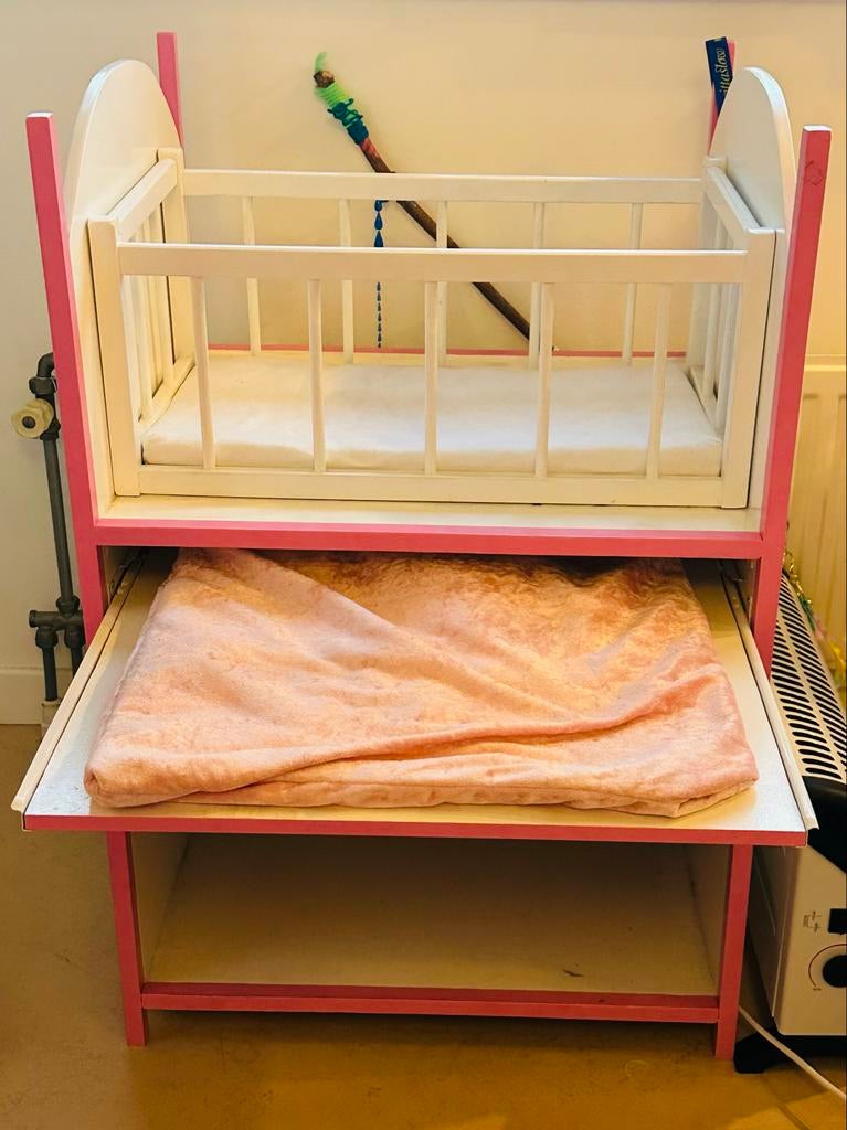Poppenbed met commode, Ophalen, Zo goed als nieuw, Overige typen