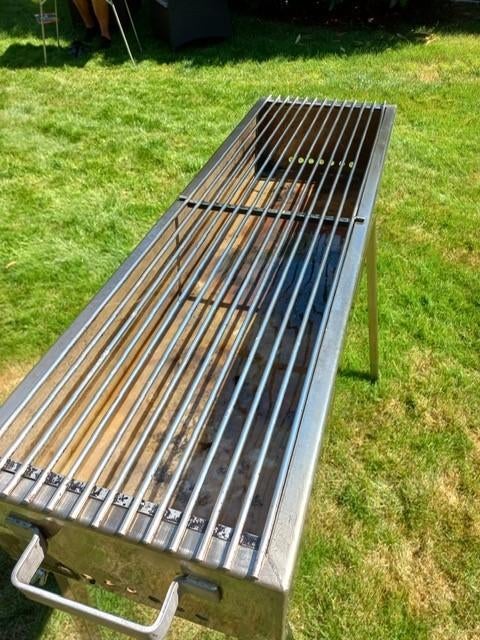 houtskool BBQ, Ophalen, Zo goed als nieuw