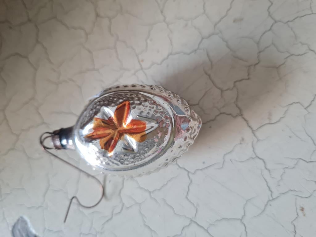 Antieke kleine kerst deukbal, Diversen, Heikant 21 Kaatsheuvel, Belle Vieille Brocante, Ophalen of Verzenden, Zo goed als nieuw