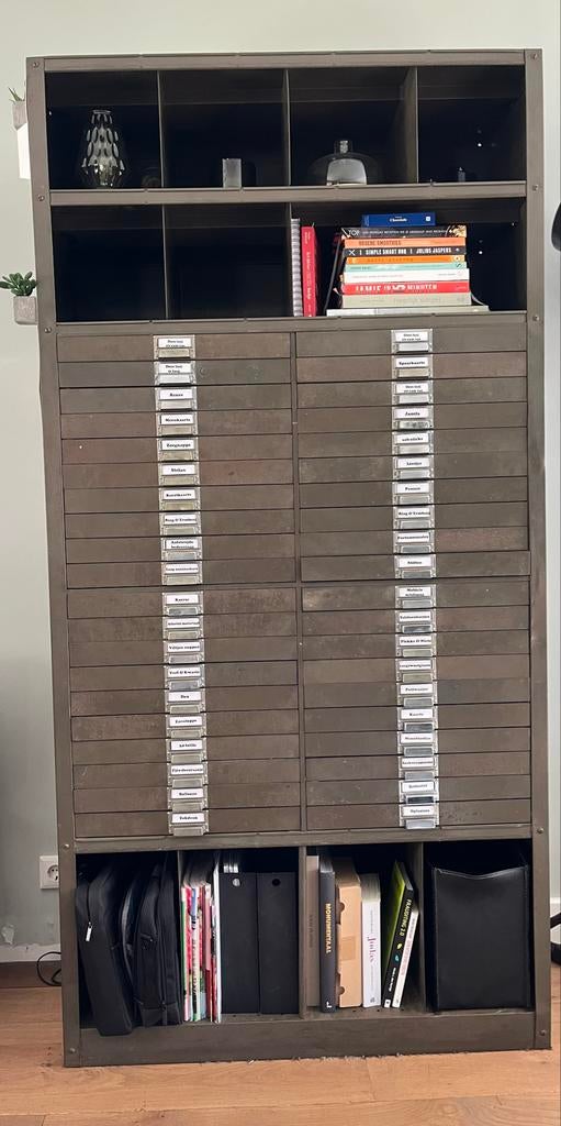 Authentieke metalen werkplaatskast met 40 lades, Huis en Inrichting, Kasten | Ladekasten, Ophalen, Gebruikt, 100 tot 150 cm, 5 laden of meer