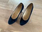 Gabor Pumps, maat 38,5 / 5,5. Donkerblauw suede, hak 7 cm., Ophalen of Verzenden, Gedragen, Blauw, Pumps